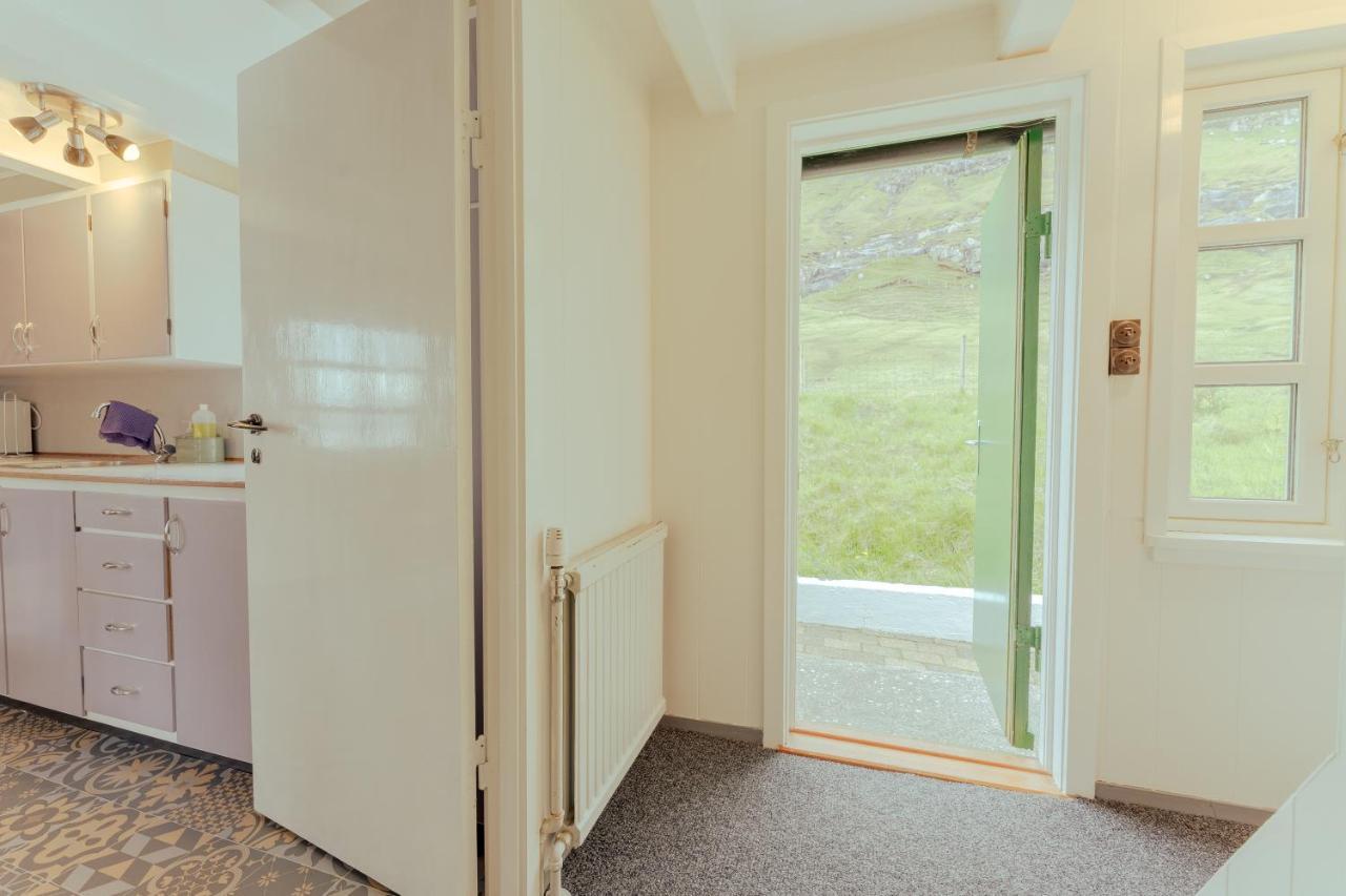 Authentic Faroese House / Unique Location / Nature Hellurnar Esterno foto